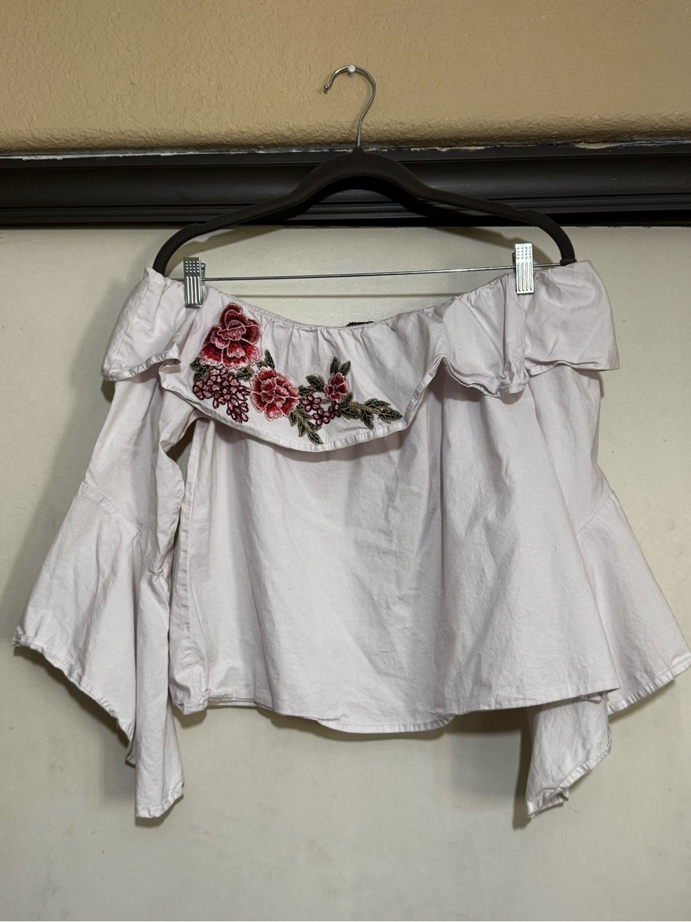 Timing Off-Shoulder Top in White With Pink and Purple Floral Embroidery